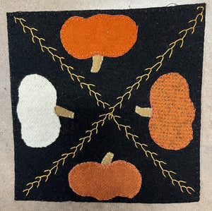 Mini Mat: Pumpkin Square