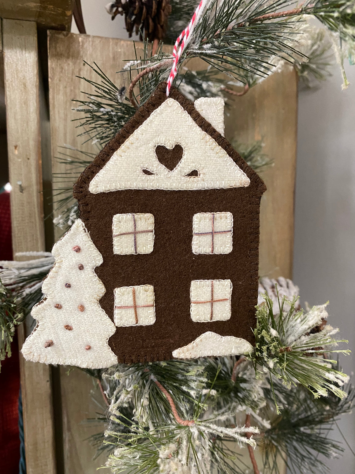 Small Gingerbread House Ornament Kit (One Ornament Only)