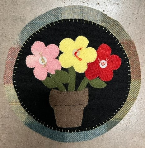 Mini Mat: Button Blooms